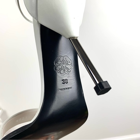 Women's NEW Alexander McQueen White/Black Strappy Open Toe Pumps, 38 (US: 8) - Picture 6 of 15